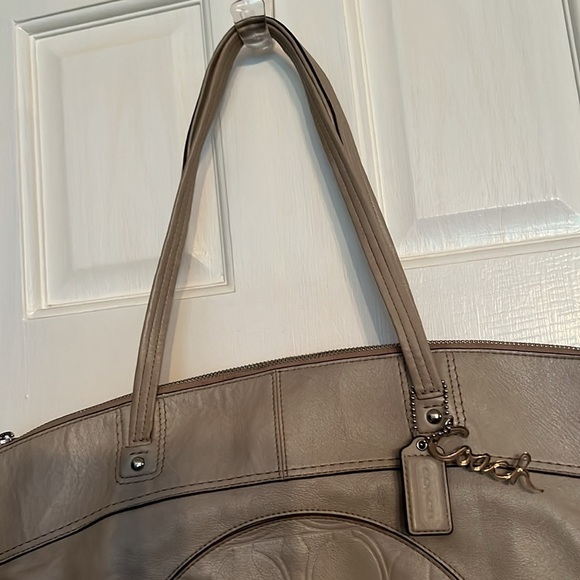 Coach Laura Signature bag - Picture 4 of 16